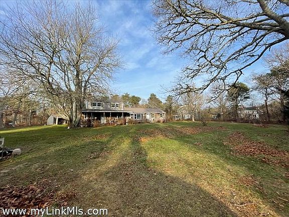 Front yard with main house and attached apartment