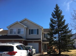 211 Sierra Pass Dr, Schaumburg, IL 60194