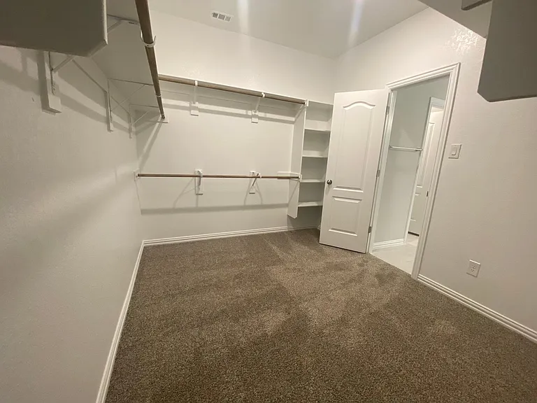 609 Silent Creek Cv — Photo 24