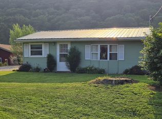 25711 Mississippi Rd, Garnavillo, IA 52049