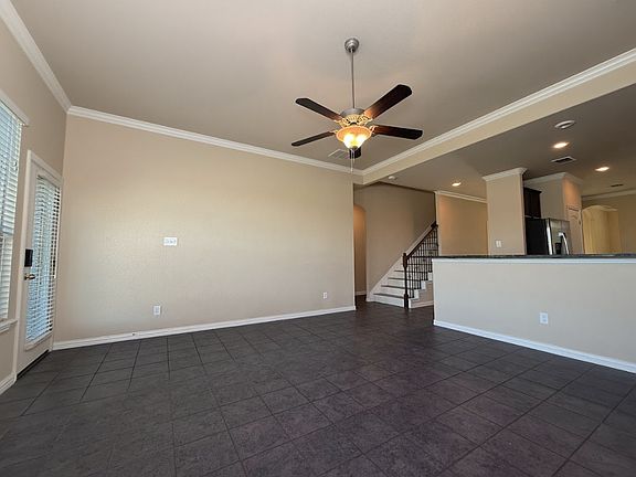 5th image of 820 Osage Dr
