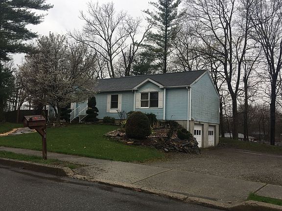 3rd image of 50 Dogwood Dr
