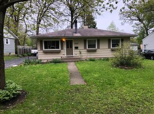 389 Ridge Ave, Crystal Lake, IL 60014