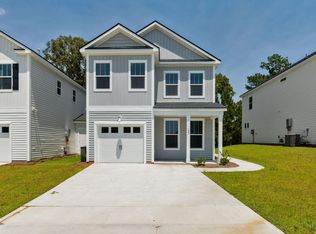 125 Hawthorne Landing Dr, Goose Creek, SC 29445