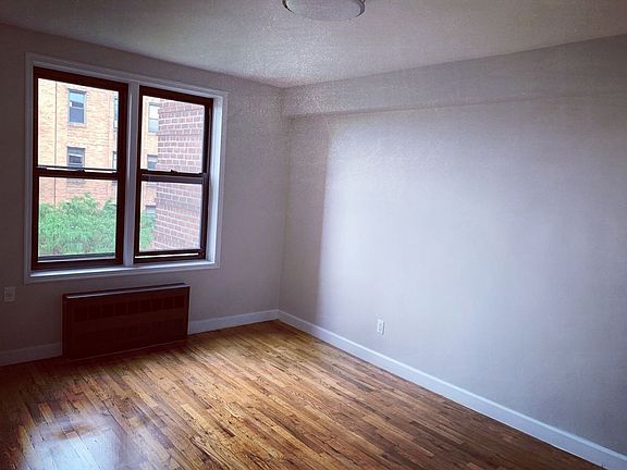 5th image of 4141 51st St APT 6F