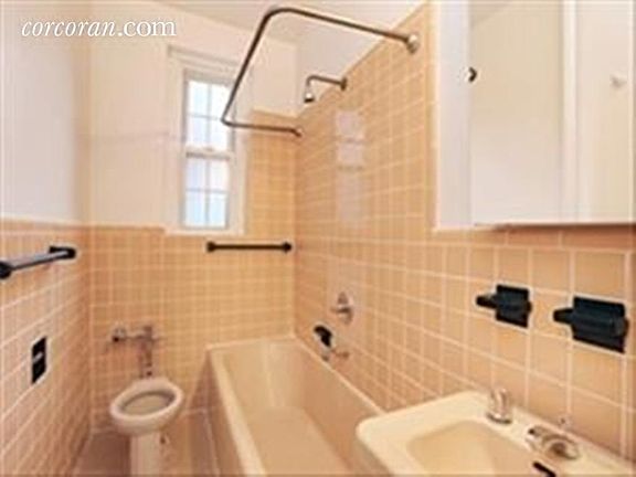 5th image of 225 Sterling Pl APT 6K