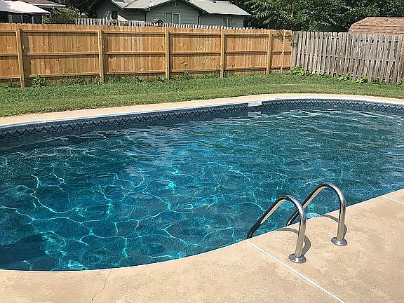 3rd image of 38 Hilltop Dr