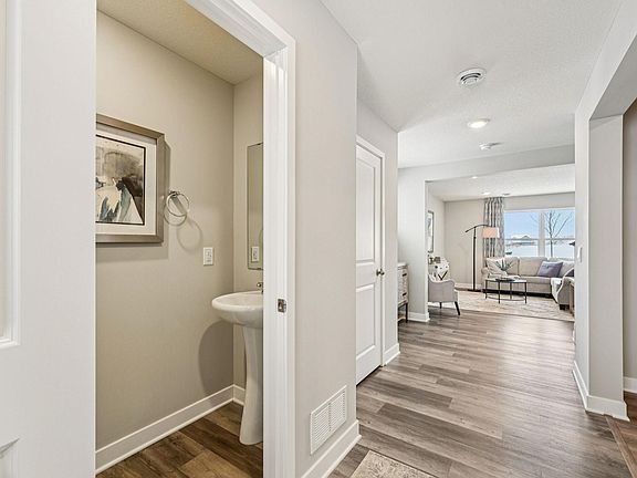 3rd image of 1908 Highview Ter