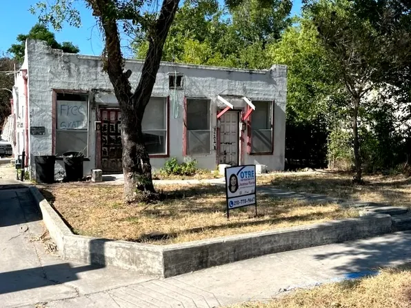 2611 E HOUSTON ST, San Antonio, TX 78202