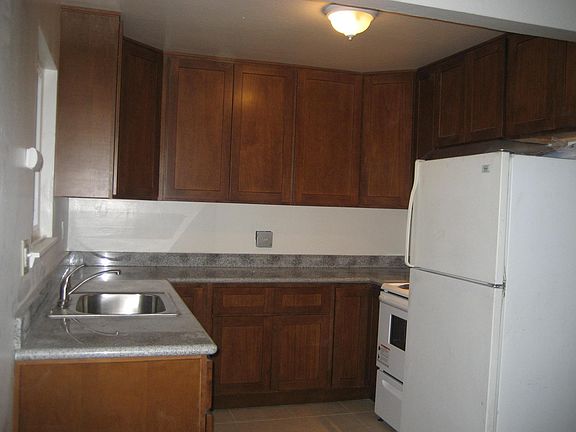 4th image of 2246 Shamrock Dr APT 2