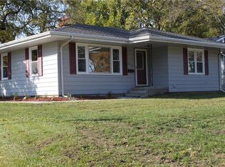 3910 Lower Beaver Rd, Des Moines, IA 50310