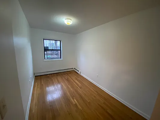 Rented by Premier Metro Realty Corp | media 22