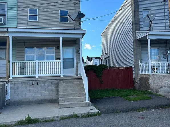 531 W Howard St, Frackville, PA 17931