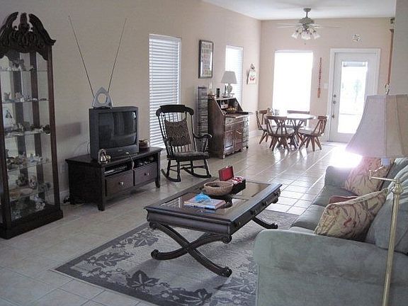3rd image of 24 Augusta Dr