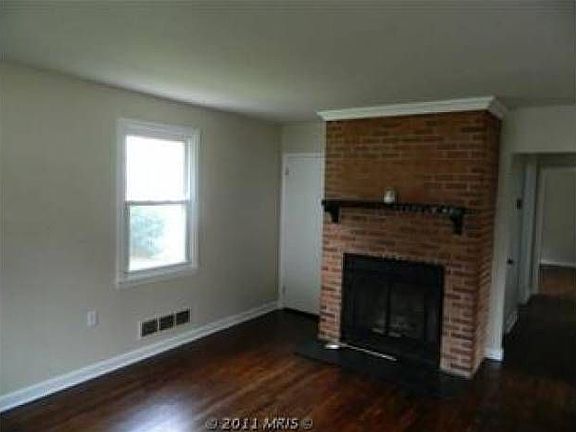 2nd image of 7139 Baltimore Annapolis Blvd