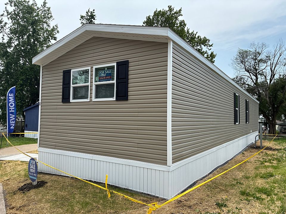 2nd image of 8 Honeysuckle Ln