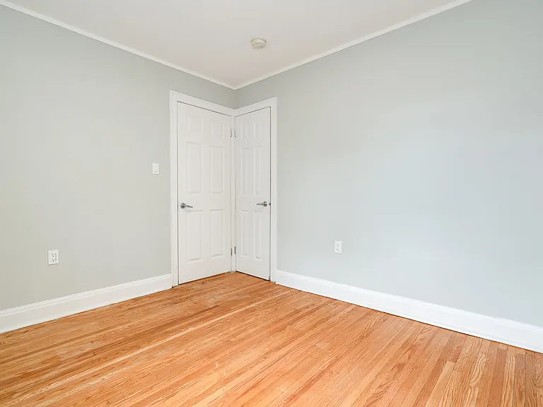 2107 Yonge St #2 — Photo 5