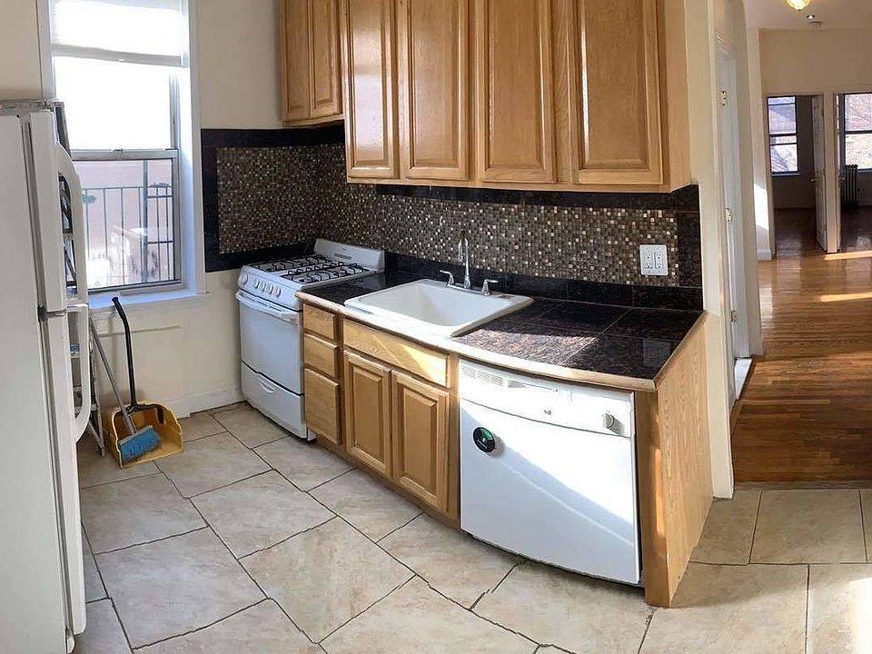 1st image of 4724 41st St APT 3R
