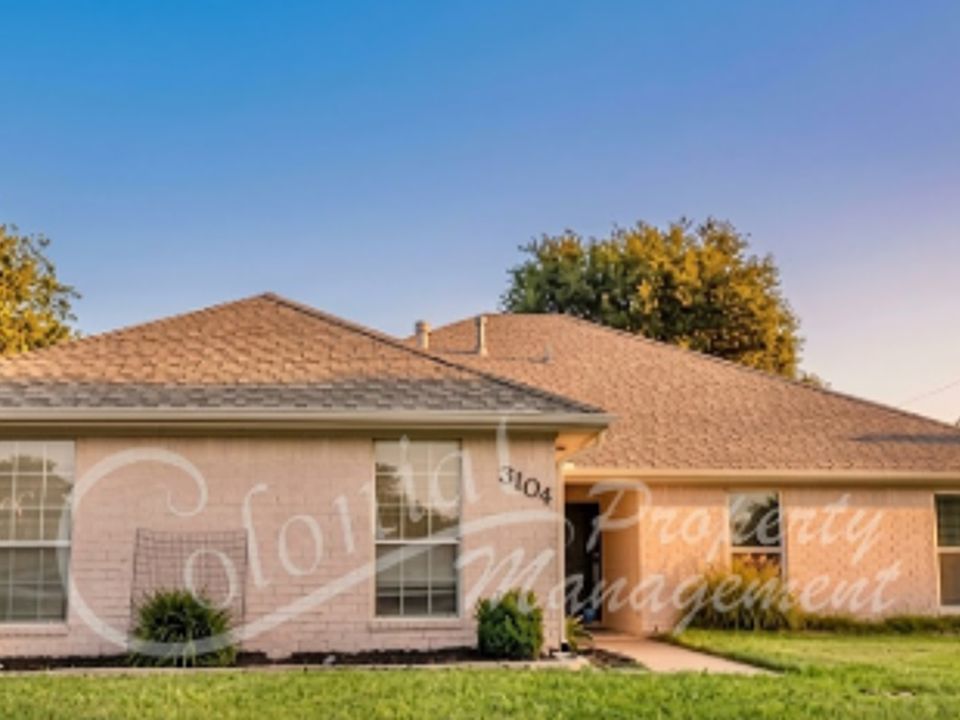 1st image of 3104 Valley Oaks Cir