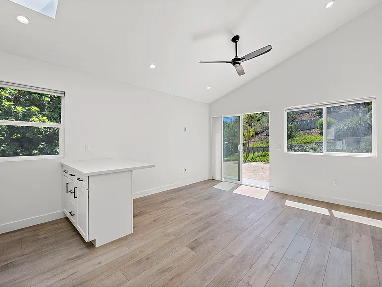 3604 Oleander Dr — Photo 12