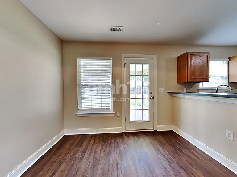 205 Turner Greens Ct — Photo 6