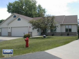 1201 Chelsea Ct, Menasha, WI 54952