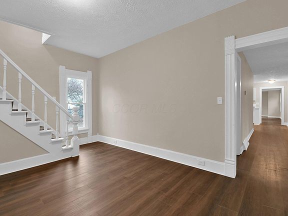 3rd image of 216 Coshocton Ave