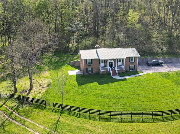 3876 Robinson Rd, Thompsons Station, TN 37179