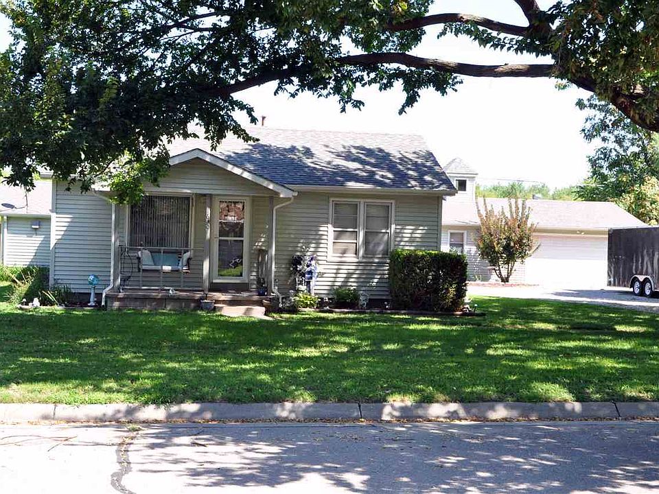 1st image of 630 W Sunrise Dr