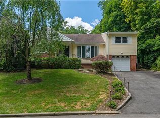 89 Avondale Rd, Yonkers, NY 10710
