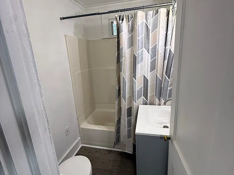 556 E Cherry St #3 — Photo 3