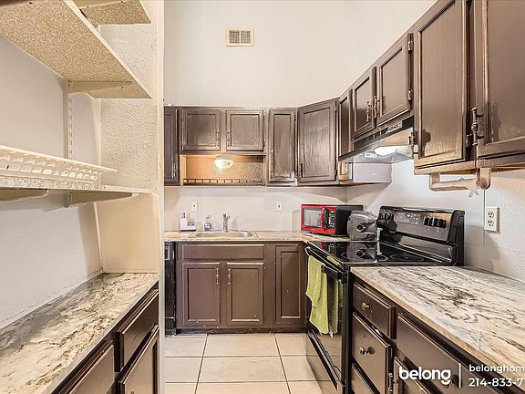 3rd image of 1542 Butterfield Dr