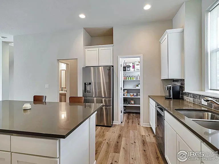 526 Meridian Ln — Photo 13
