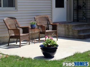 3097 3rd St, Marion, IA 52302