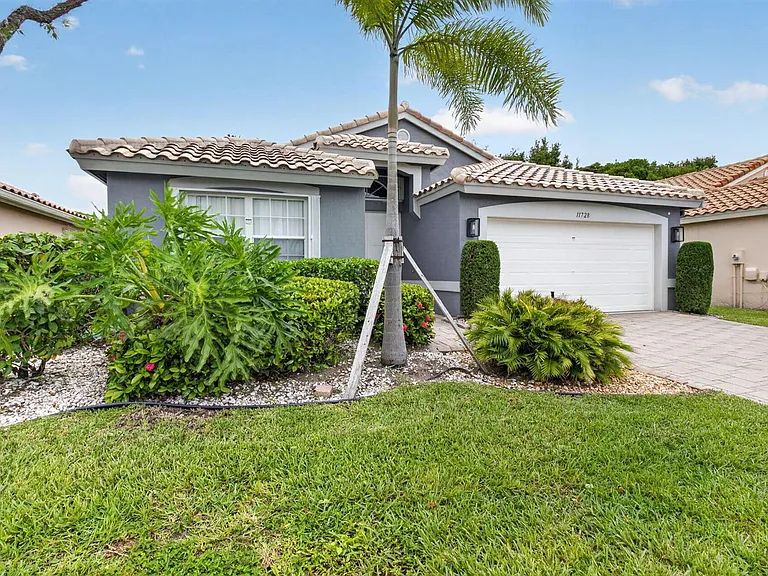 11728 Dove Hollow Ave — Photo 75