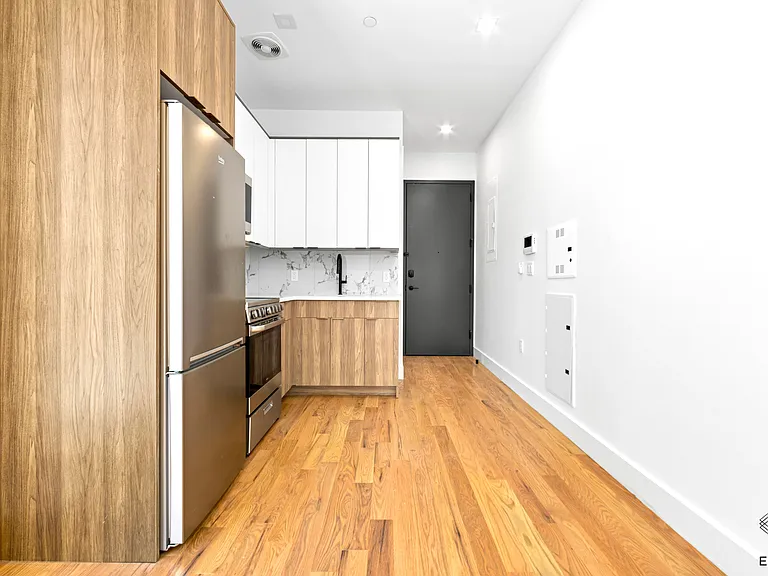 1640 Nostrand Ave #8 — Photo 3
