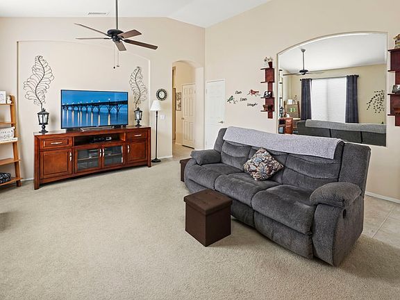4th image of 40241 Colony Dr