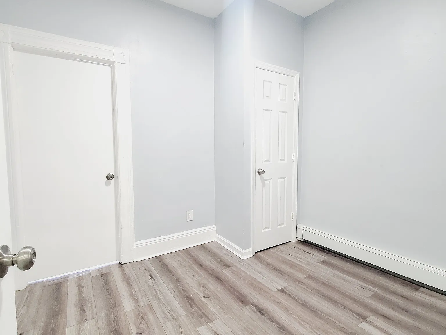 3 bed, 1000 sqft, $2,350 — Photo 4