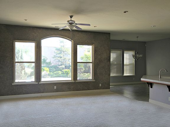 2nd image of 5938 E Hoxie Ave
