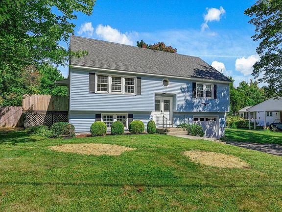 3rd image of 11 Woodridge Road