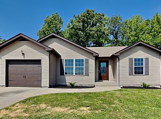 444 N Magnolia Dr, Clarksville, TN 37042