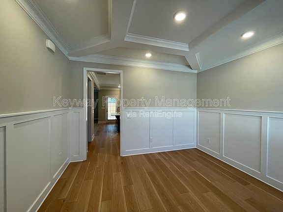 3rd image of 3119 Venetian Dr