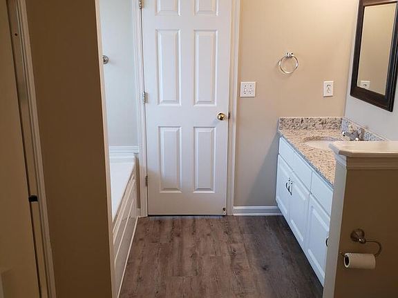 4th image of 224 Garden Brook Dr #3
