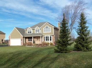 6604 Erin Rd, McHenry, IL 60050