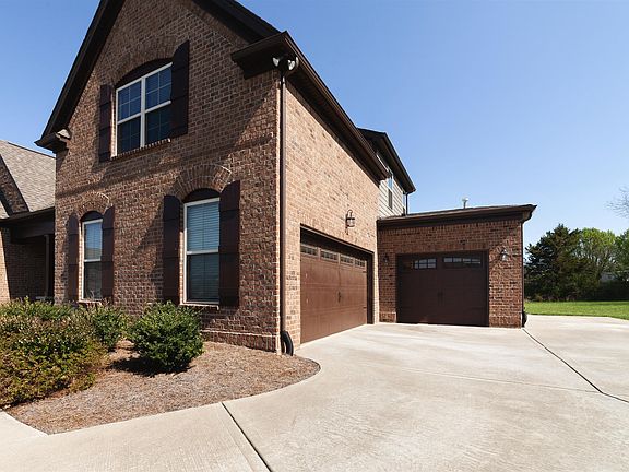 3rd image of 2708 Hatteras Ct