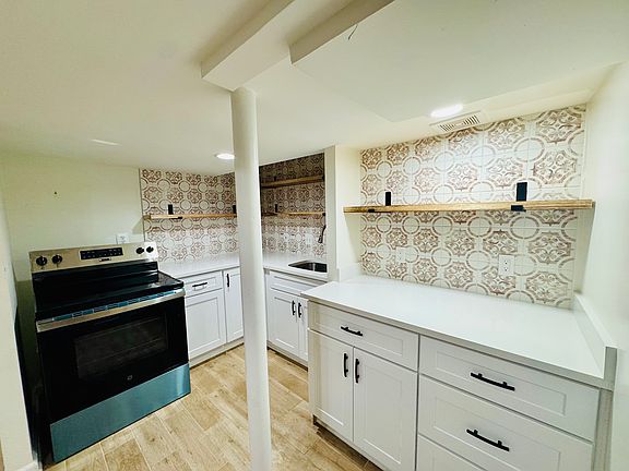 2nd image of 6214 Crestwood Dr #Basement