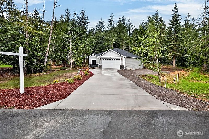 3rd image of 154 Shauna Place