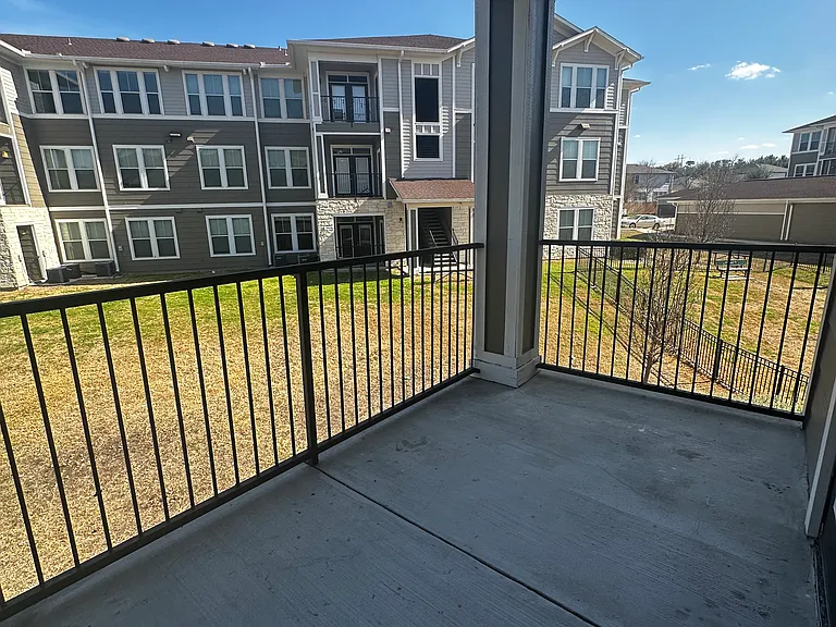 Medical Pkwy — Photo 38