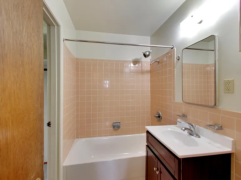 1300 Lawton St #301 — Photo 10