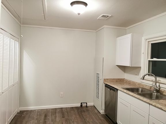 5th image of 69 W Hudson Ave